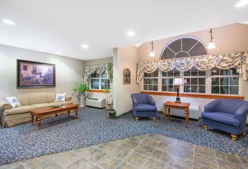 Microtel Inn & Suites By Wyndham Hazelton/bruceton Mills