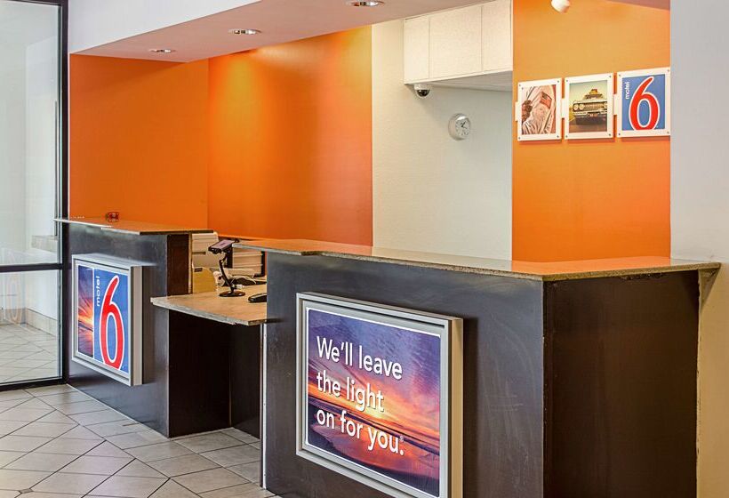 מוטל Quality Inn & Suites