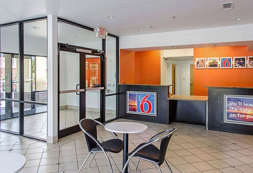 מוטל Quality Inn & Suites