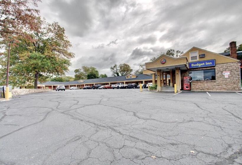 모텔 Budget Inn Falls Church