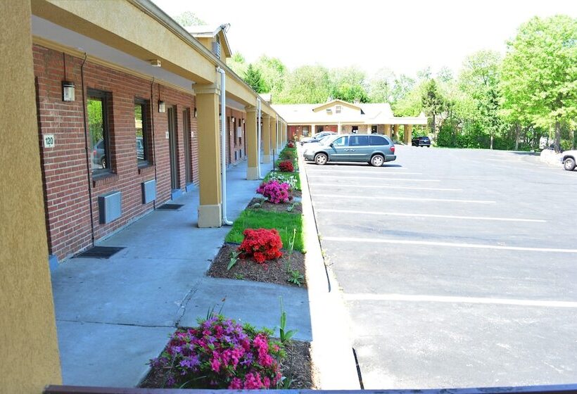 모텔 Budget Inn Falls Church