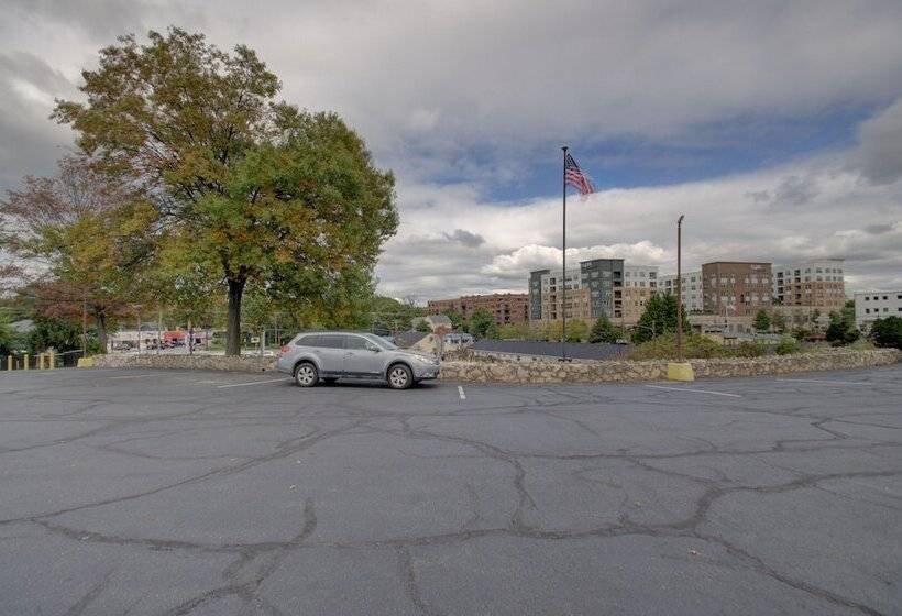 汽车旅馆  Budget Inn Falls Church