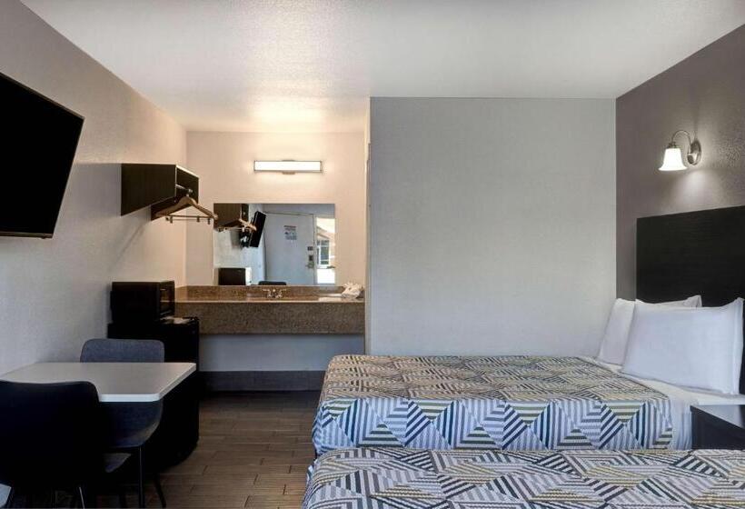 מוטל Crestview Inn