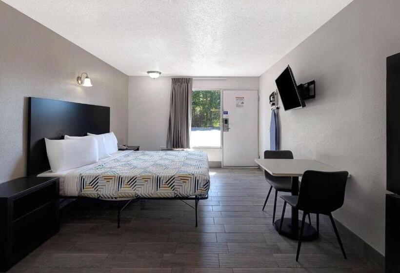 מוטל Crestview Inn