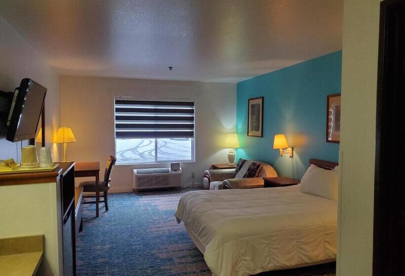 فندق على الطريق Omak Inn