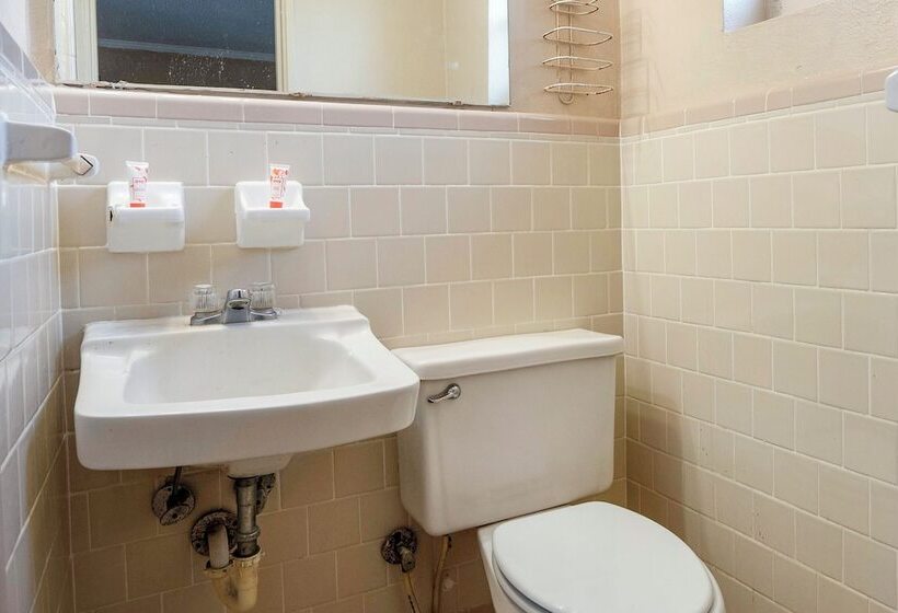 מוטל OYO Hotel Opp AL, Floral Hwy