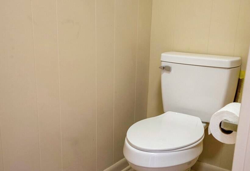 מוטל OYO Hotel Opp AL, Floral Hwy