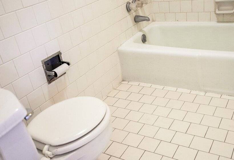 מוטל OYO Hotel Opp AL, Floral Hwy