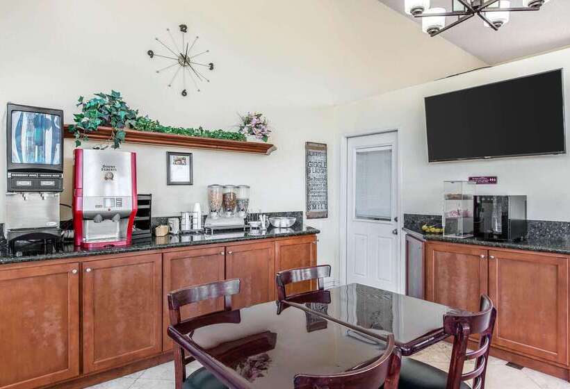 모텔 Rodeway Inn & Suites Canyon Lakemenifee West