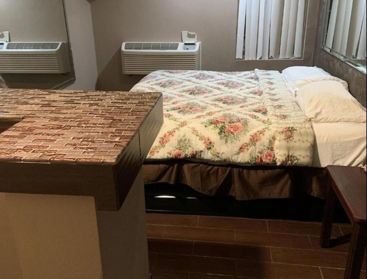 فندق على الطريق Royal Relax Inn