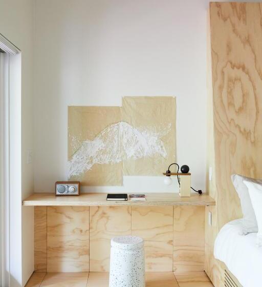 فندق على الطريق Tourists