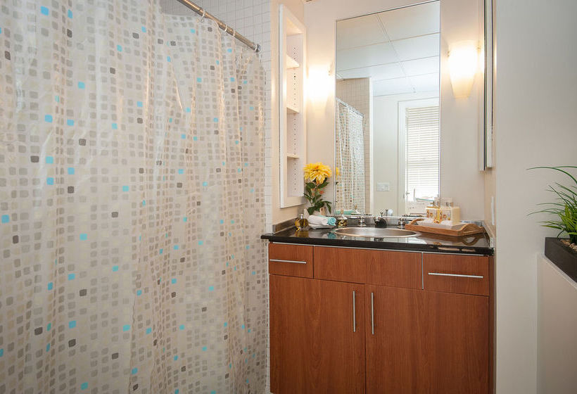 Oakwood At Metro 417