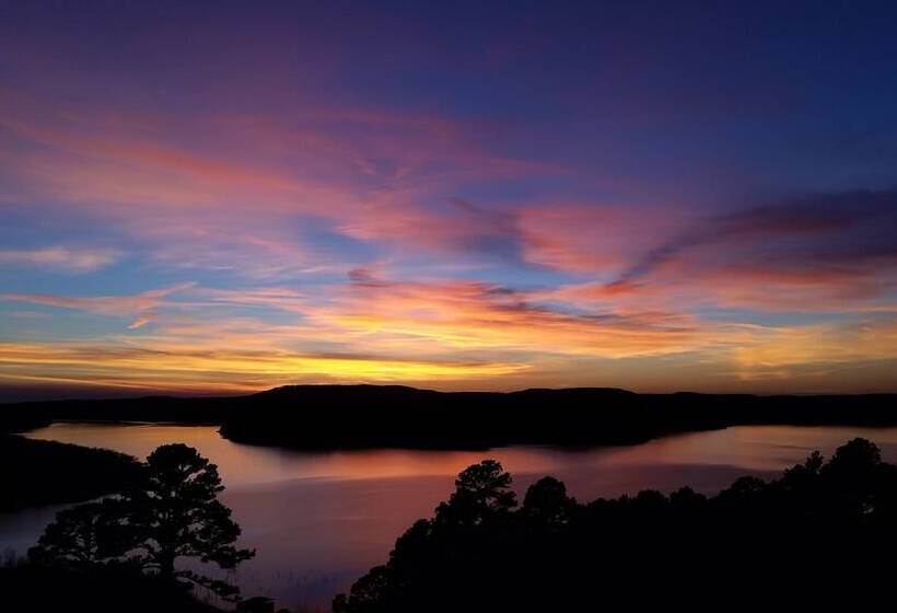 Pointe West Resort Motel