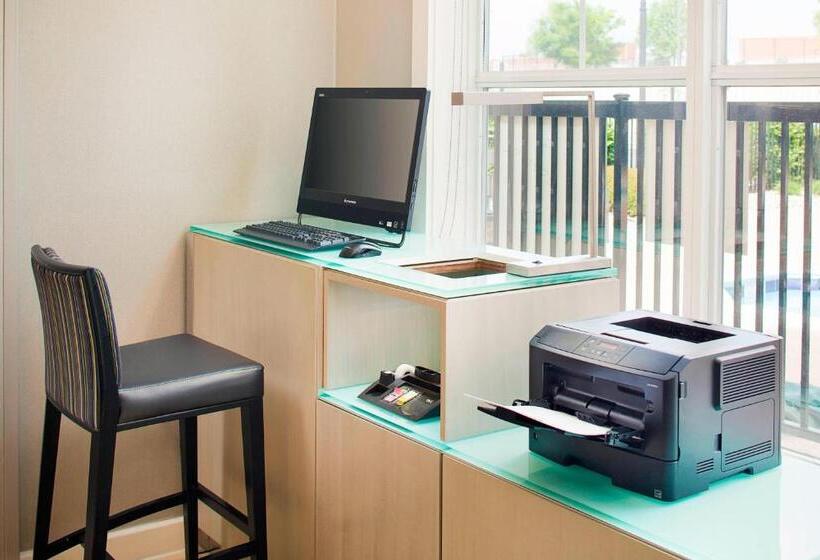 Residence Inn By Marriott Roanoke Airport