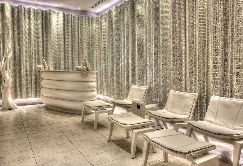 Salvator Villas & Spa