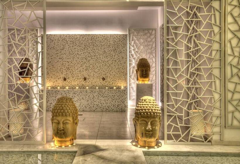 Salvator Villas & Spa