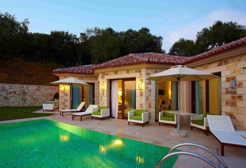 Salvator Villas & Spa