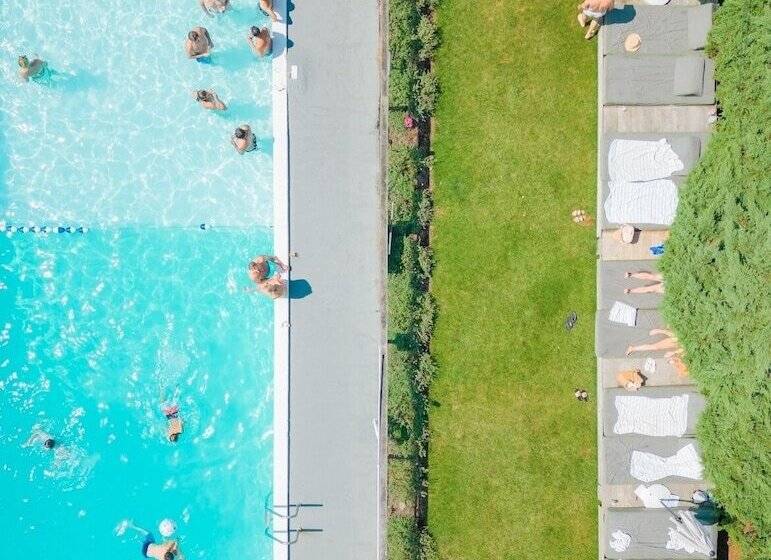 Sole East Resort