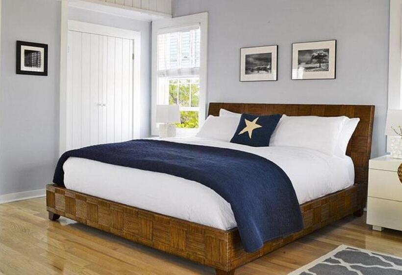 The Cottages At Nantucket Boat Basin