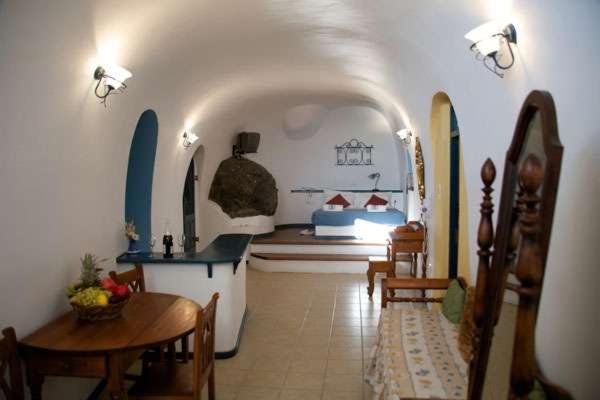 Vallas Apartments & Villas