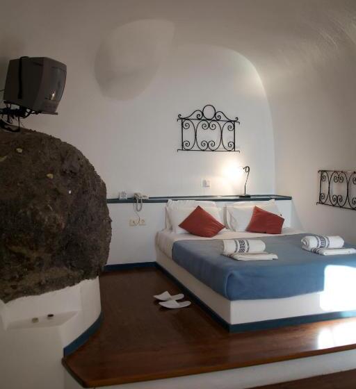 Vallas Apartments & Villas