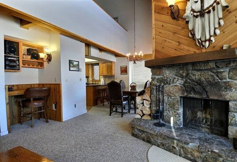 Beaverhead Condos At Big Sky Resort