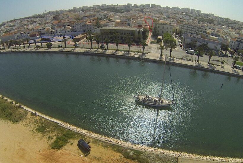 Bed and Breakfast Inn Seventies