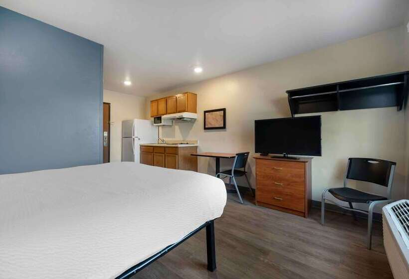 Extended Stay America Select Suites Orlando Sanford Airport