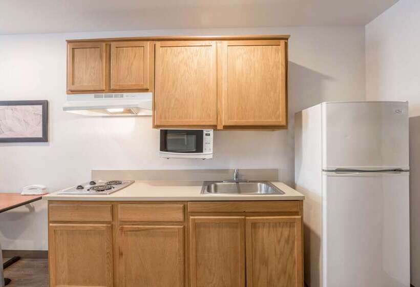 Extended Stay America Select Suites Orlando Sanford Airport