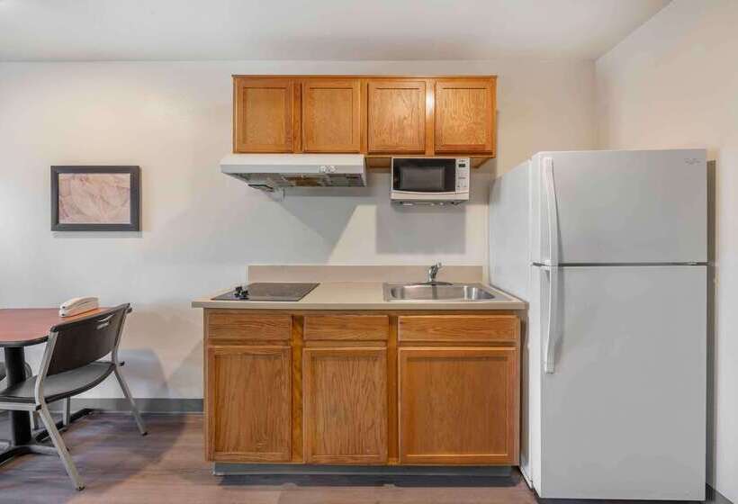 Extended Stay America Select Suites Orlando Sanford Airport