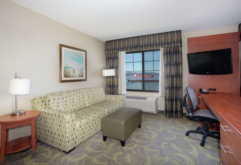 Hampton Inn And Suites Astoria