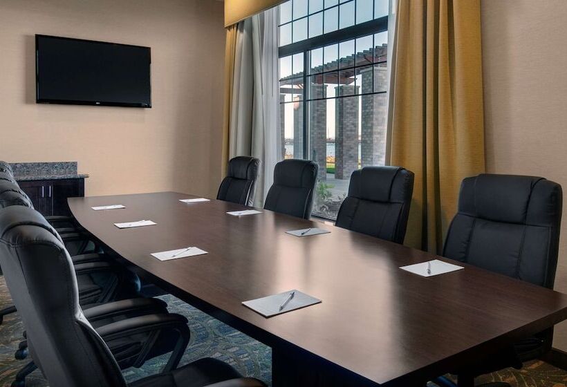 Hampton Inn And Suites Astoria