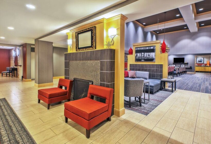 Hampton Inn & Suites Madison West