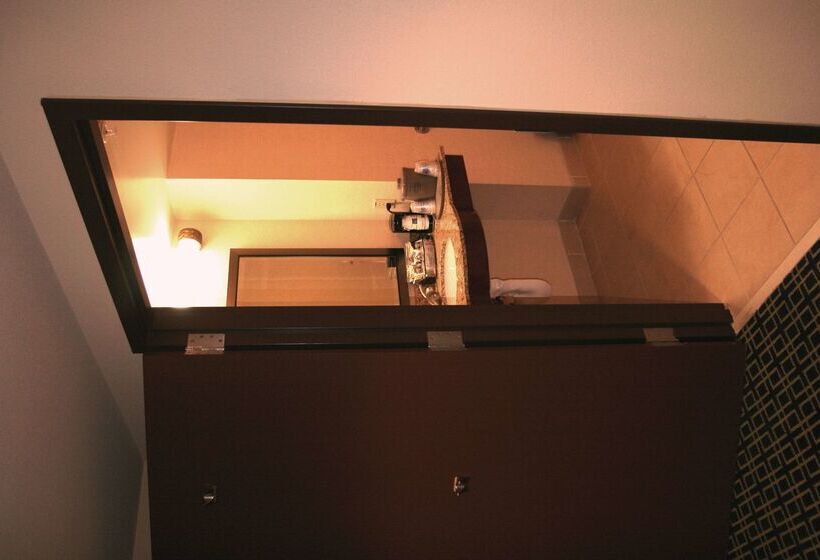 Hampton Inn & Suites Lancaster