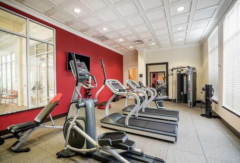 Holiday Inn Hotel & Suites Dalton