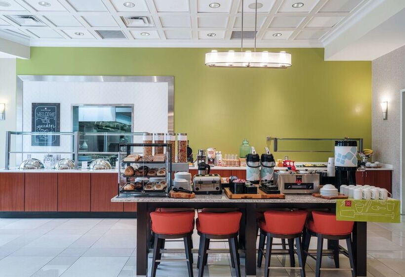 Holiday Inn Hotel & Suites Dalton