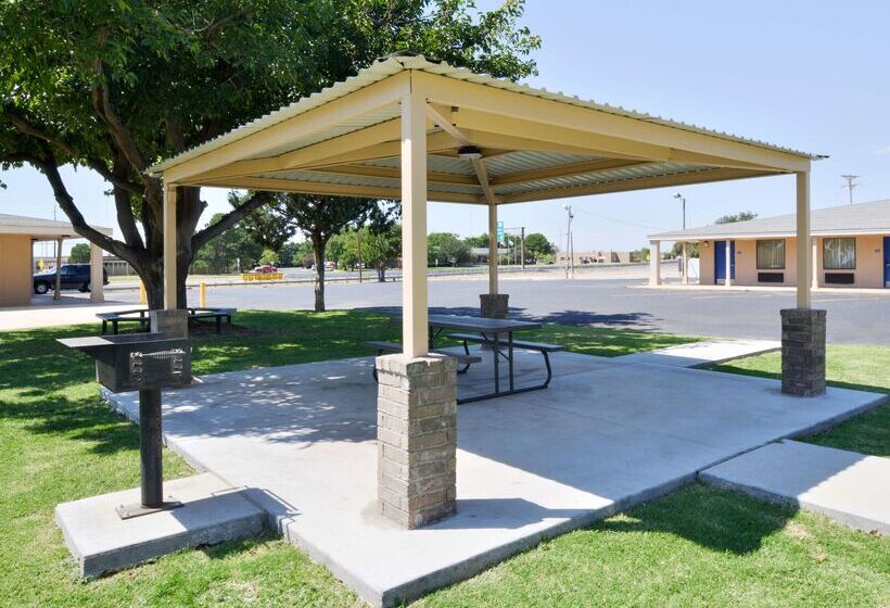 בית מלון כפרי Americas Best Value Inn Lubbock East