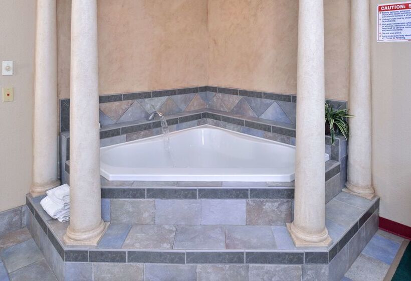 בית מלון כפרי Americas Best Value Inn Lubbock East