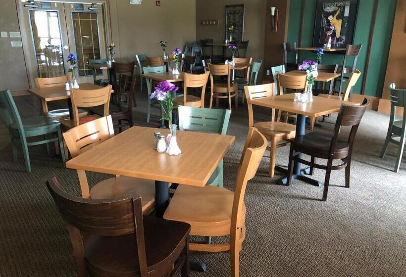 فندق Americinn By Wyndham Princeton Il