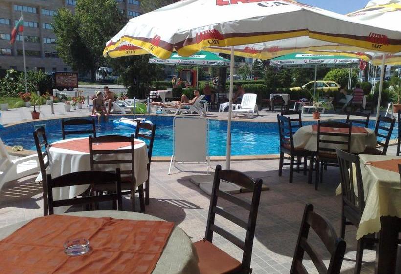 בית מלון כפרי Andromeda All Inclusive