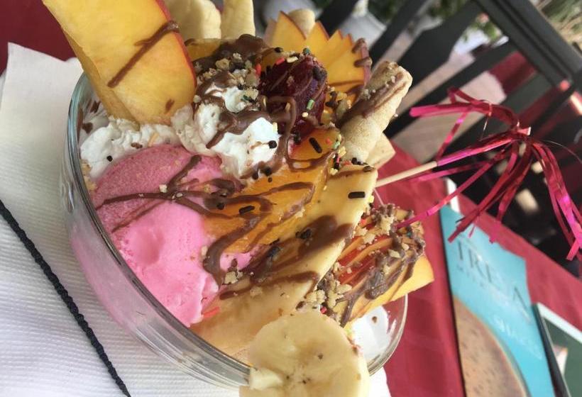 בית מלון כפרי Andromeda All Inclusive