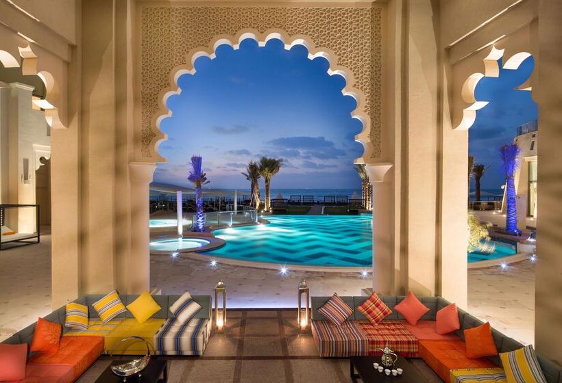 호텔 Bahi Ajman Palace