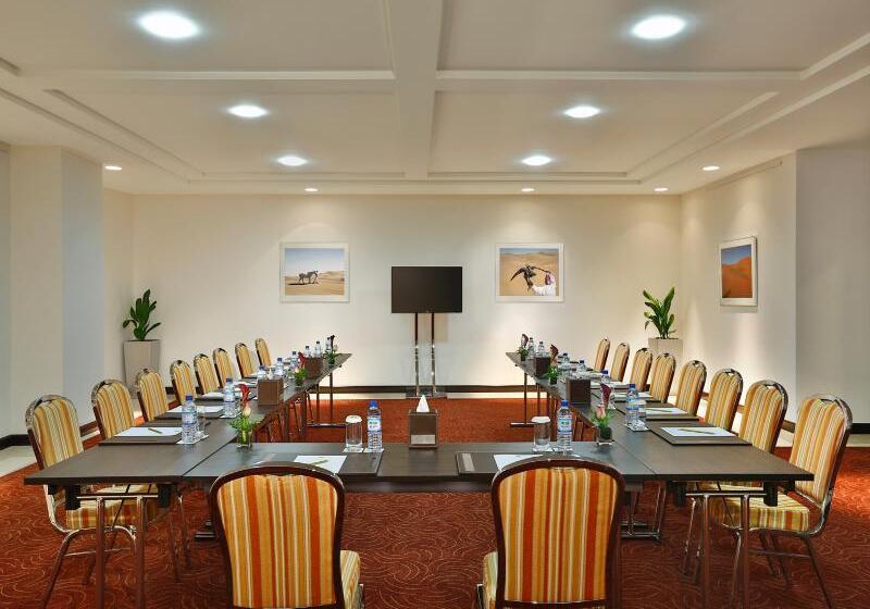 호텔 Bahi Ajman Palace