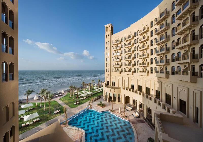 호텔 Bahi Ajman Palace