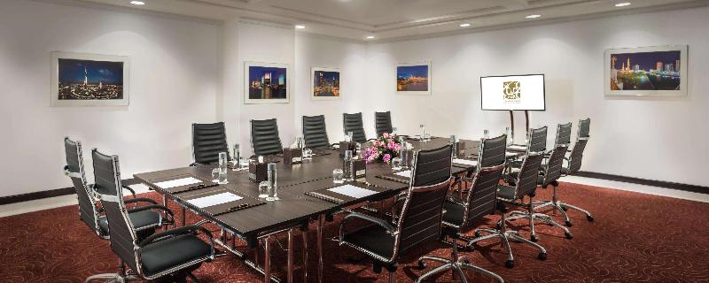 호텔 Bahi Ajman Palace