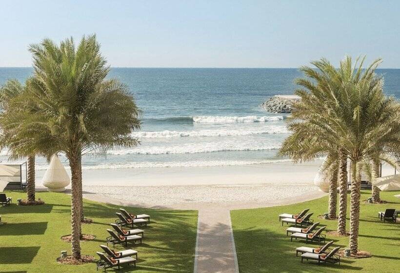 호텔 Bahi Ajman Palace