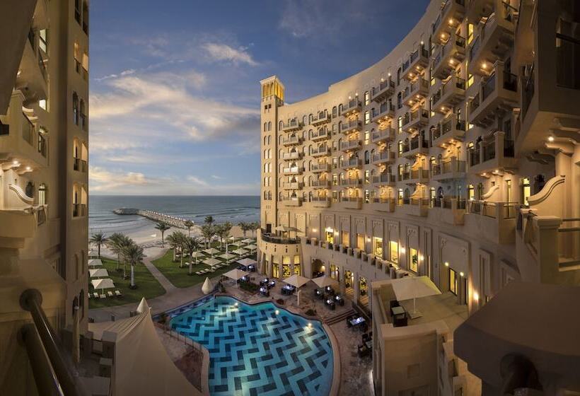 호텔 Bahi Ajman Palace