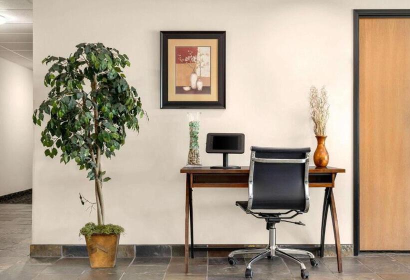 فندق Baymont By Wyndham Fremont