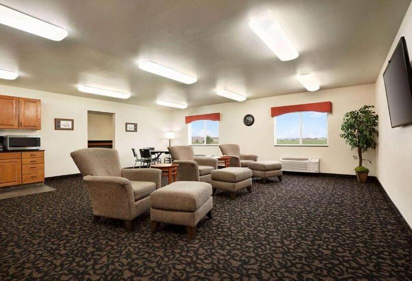 فندق Baymont By Wyndham Fremont