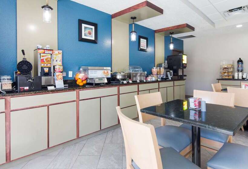 בית מלון כפרי Best Western Waldo Inn & Suites